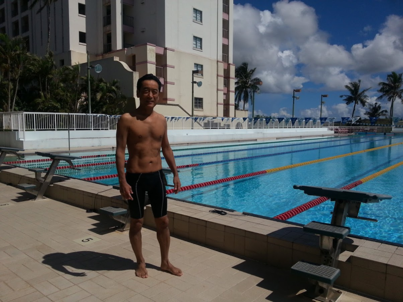 丸山均 in Guam プールで練習の合間に記念撮影